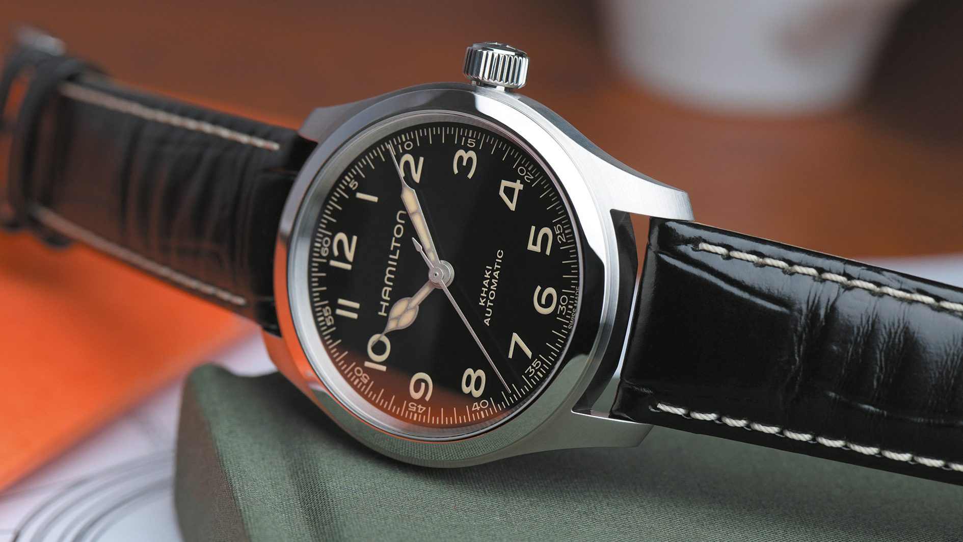 Hamilton_Khaki_Field_Murph_38mm_H70405730_945-_PR3.jpg