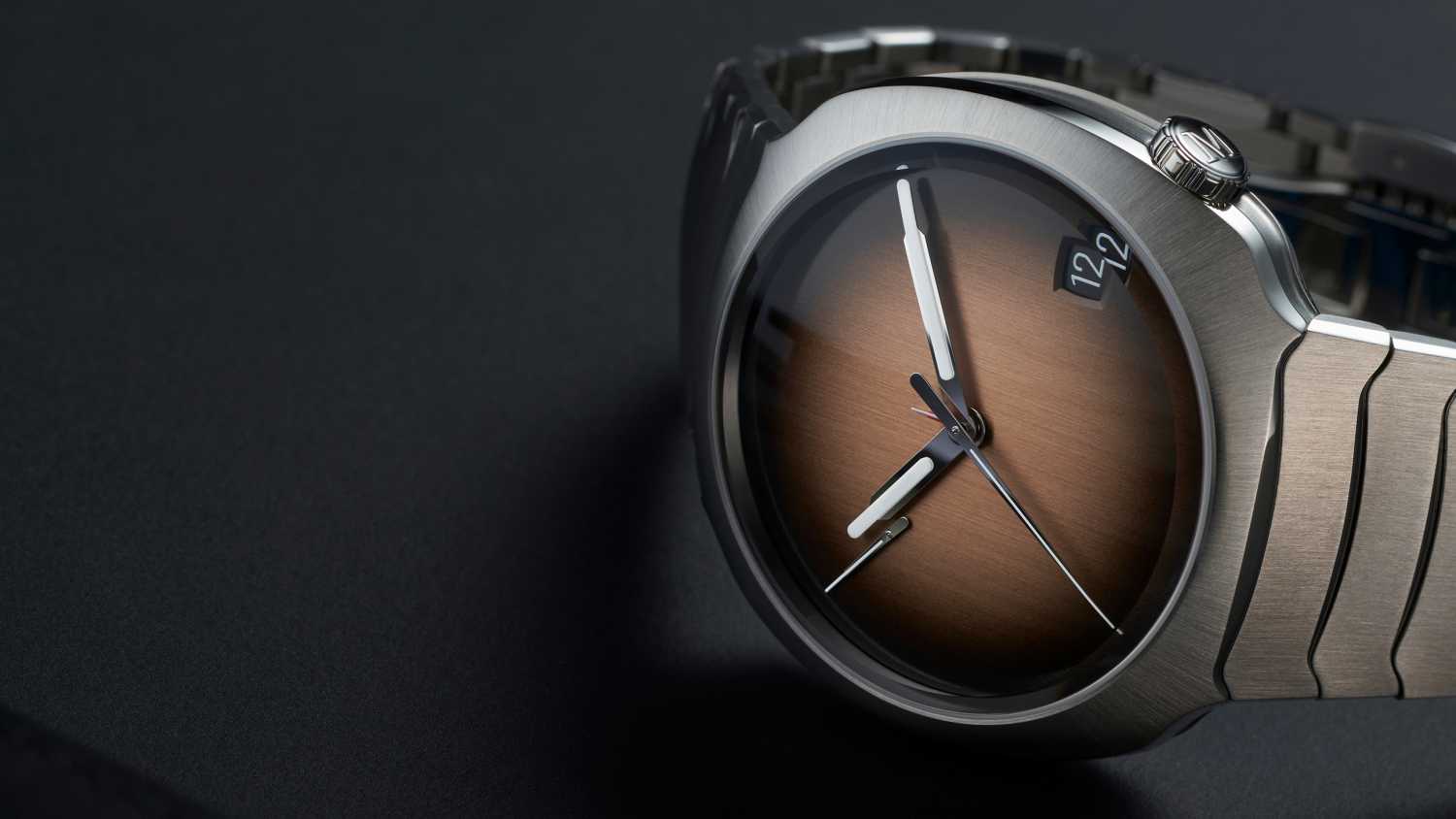 H.Moser &amp; Cie. - Streamliner Perpetual Calendar Concept Smoked Salmon