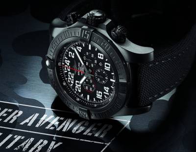 BREITLING - Super Avenger Military Limited