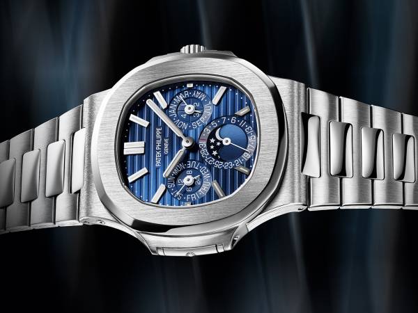 PATEK PHILIPPE - Nautilus Ref. 5740